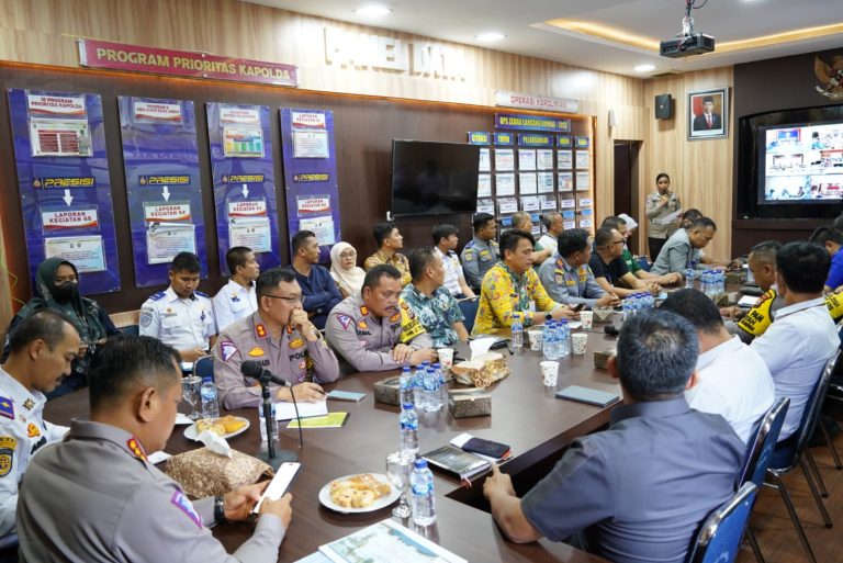 Dirlantas Polda Riau Kombes Pol Taufiq Inisiasi Rapat Forum LLAJ di awal tahun 2024
